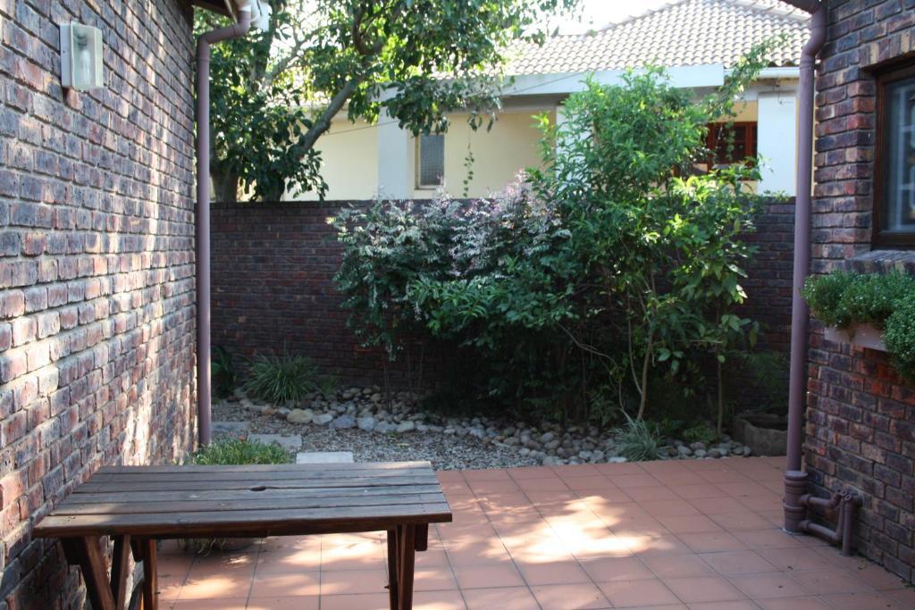Ohannas Bnb & Self Catering Plettenberg Bay Ruang foto