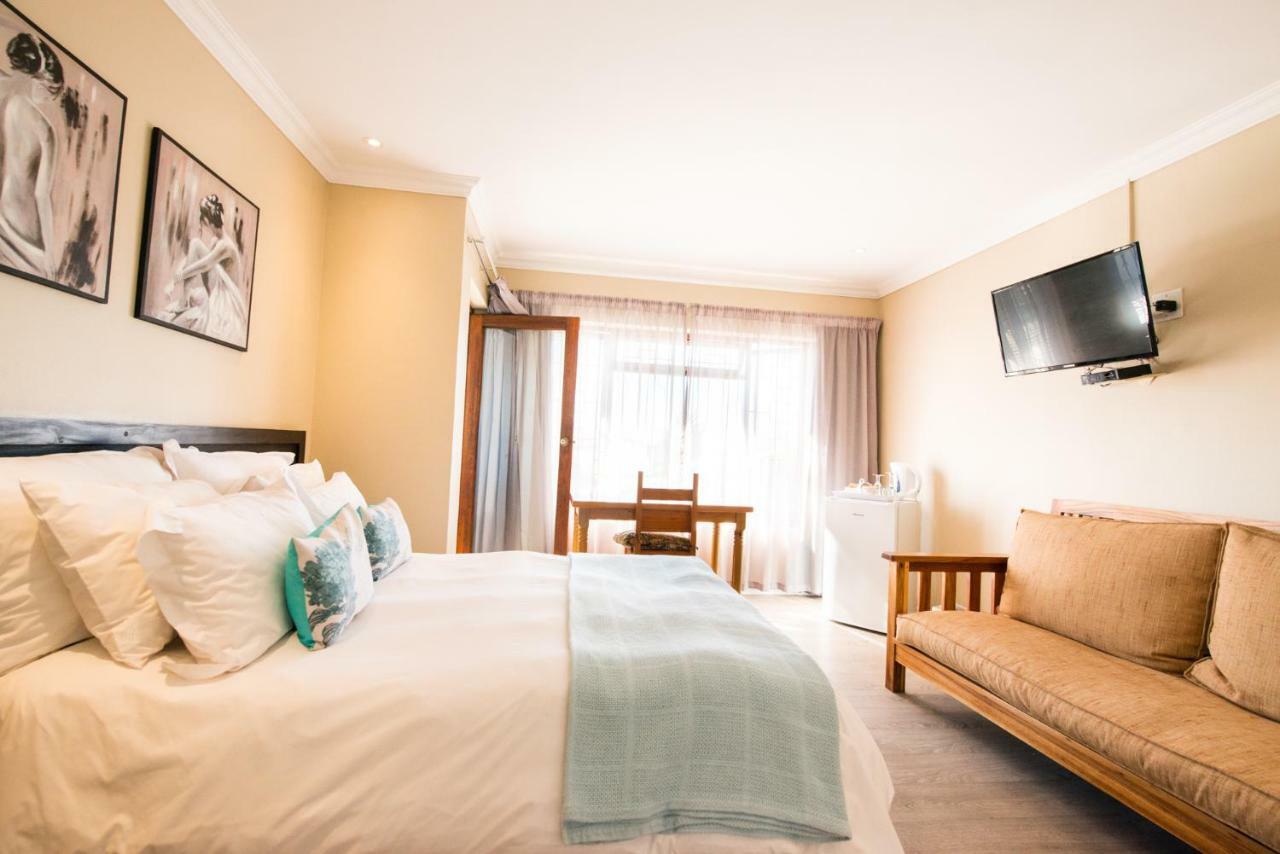 Ohannas Bnb & Self Catering Plettenberg Bay Bagian luar foto